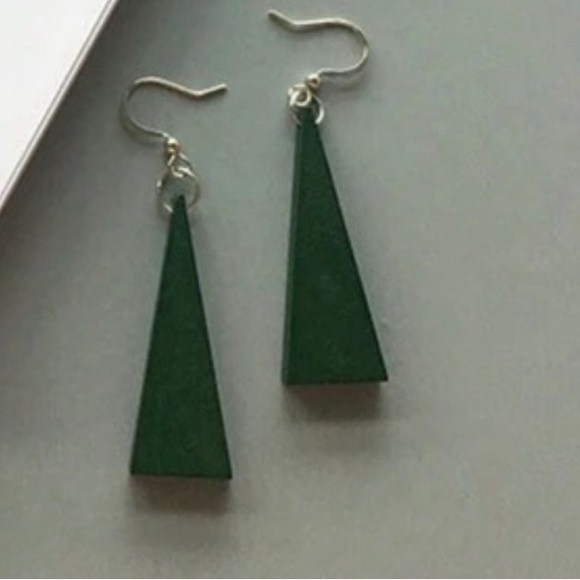 BOGO! Wooden Triangle dangle Earrings Geometric - NEW Boutique - Picture 3 of 3